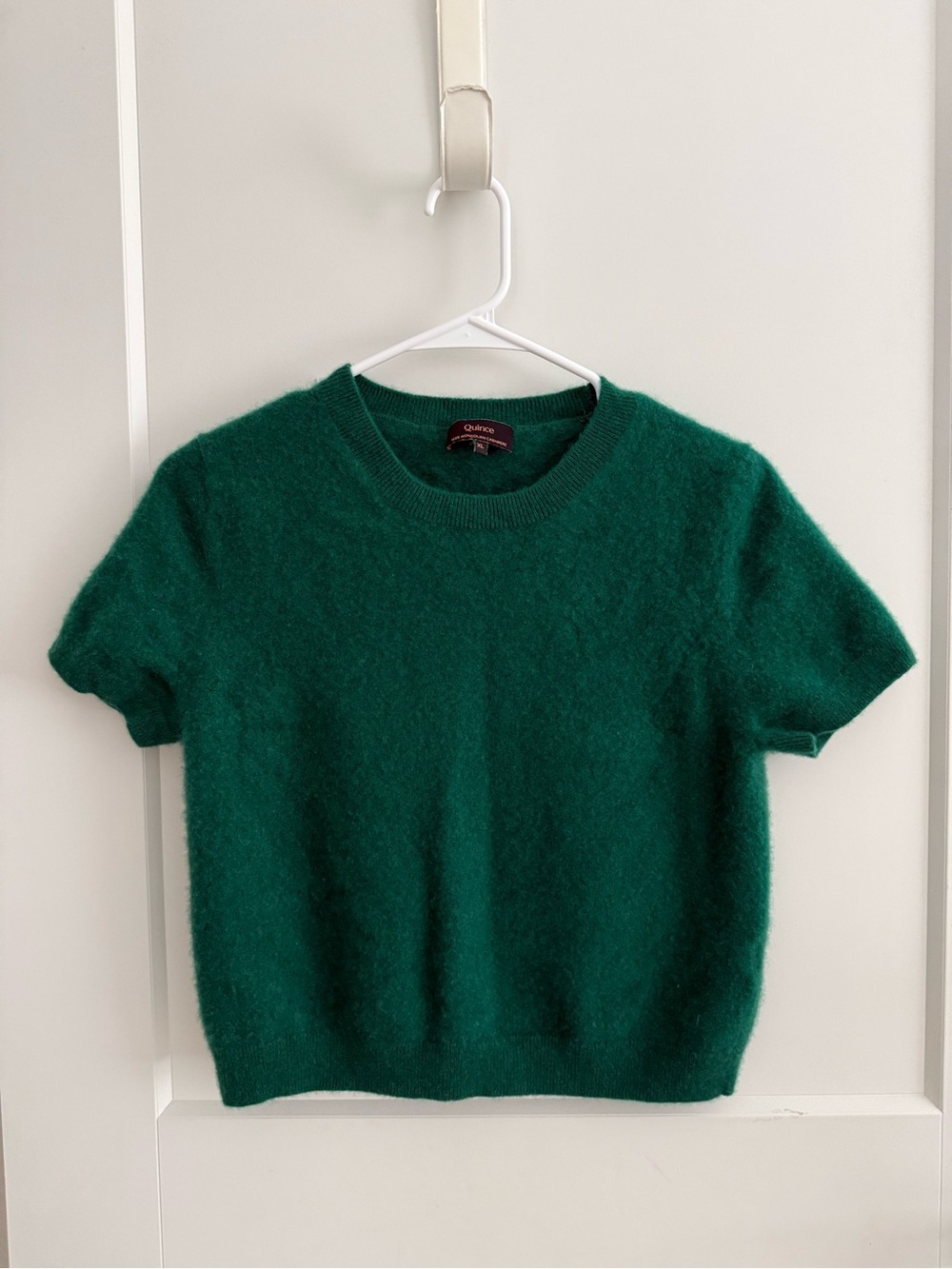 Quince Short-Sleeve Cashmere Sweater in Emerald Green